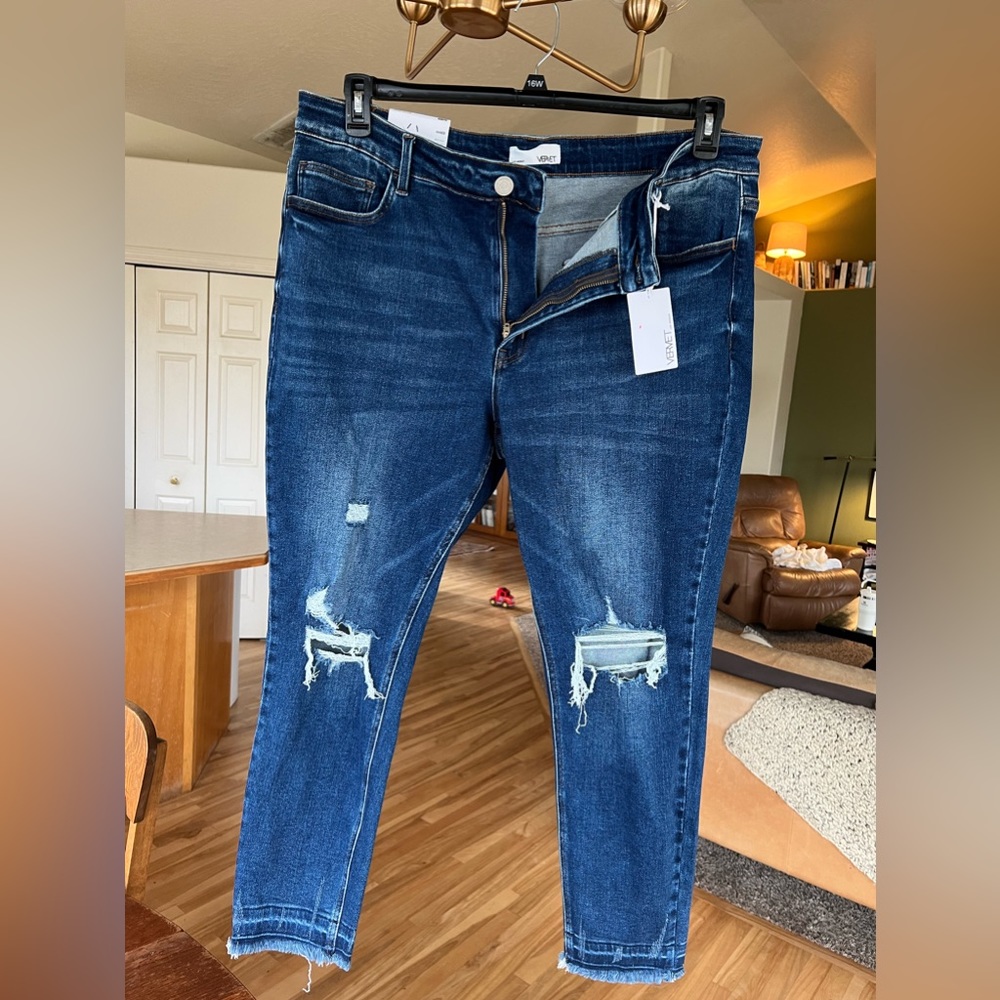 Women’s Size 20 Ripped Skinny Jean
